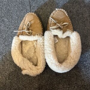 L.L. Bean slippers